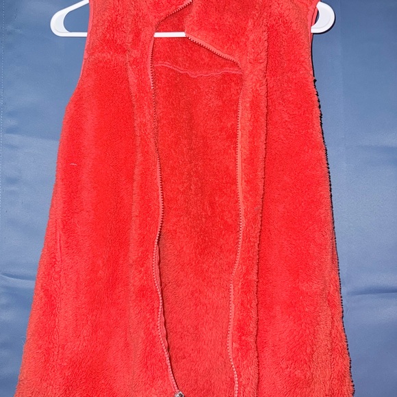 Eddie Bauer Tops - Eddie Bauer Scarlet Fleece Vest